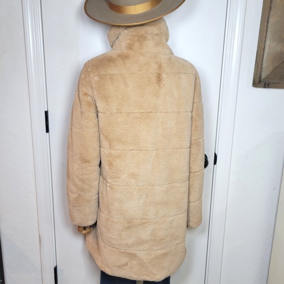 NVLT Faux Fur Teddy Button Coat Size Small Fall Jacket Chic Old Money - Picture 14 of 16